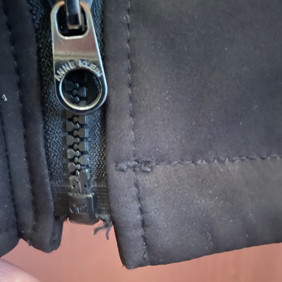 ⬇️ $39.00 ⬇️ Anne Klein Medium Black Warm Winter Peacoat. Warm detachable Hood. - Picture 11 of 12